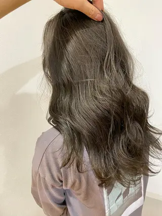 カラー ブリーチカラー よねだまことのヘアスタイル