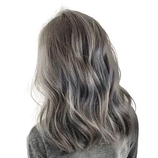 セミロング カラー ✨🔥髪質改善🔥✨ 加賀美のヘアスタイル