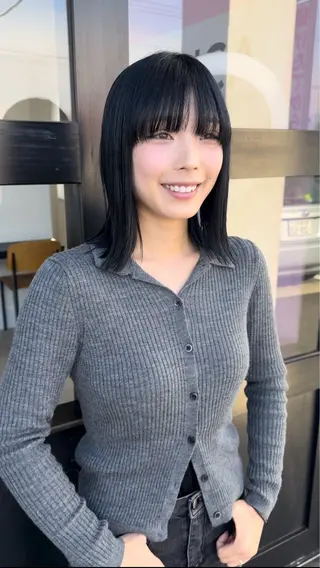 ミディアム カラー tominaga kentaのヘアスタイル