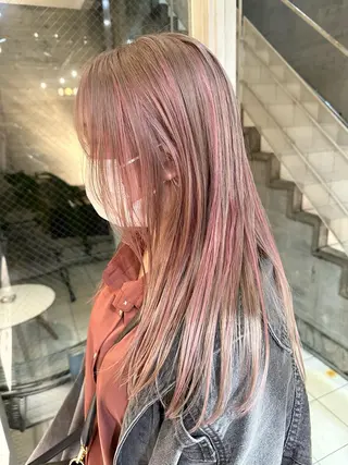 ロング コールネックスザサロン所属・白髪ぼかし×デザイン 🕊️🫧ホウジョウのヘアスタイル