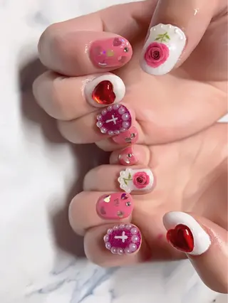 ネイル 菅野 愛花のネイルデザイン