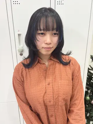 ミディアム 伊藤 綾のヘアスタイル