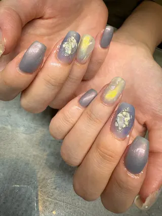 カラー Apsaras putihのネイルデザイン