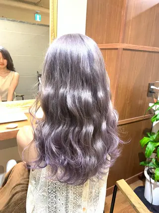ロング フォーバイグランデ カラーのヘアスタイル