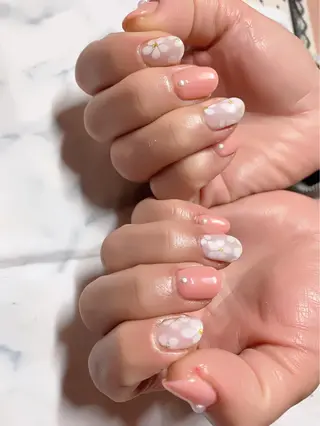 ネイル 菅野 愛花のネイルデザイン