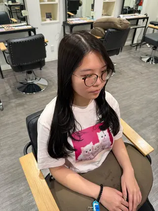 ロング カラー 上田 紗也のヘアスタイル