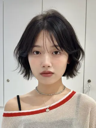ショート かえ🩶韓国ボブ🎀 透明感カラー🥣のヘアスタイル