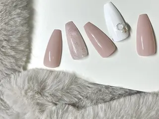 ネイル Neige所属・Neige 𓂃 aiのネイルデザイン