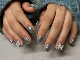 ネイル 🫧ユキ🫧 持込OK/平日夜&土のネイルデザイン