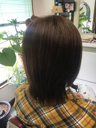 ショート カラー ストウ ナナエのヘアスタイル