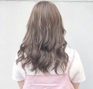 ロング カラー パーマ ブリーチ、パーマ 西部笑のヘアスタイル