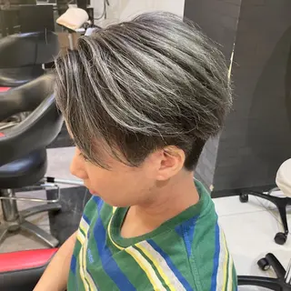 ショート カラー メンズ メンズヘア特化 崎田 成人のヘアスタイル