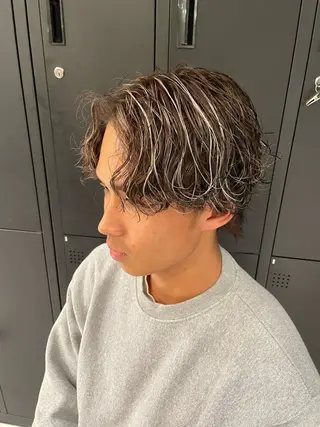 ショート 🇺🇸ルミナ🔥 外国人風ハイライトのヘアスタイル