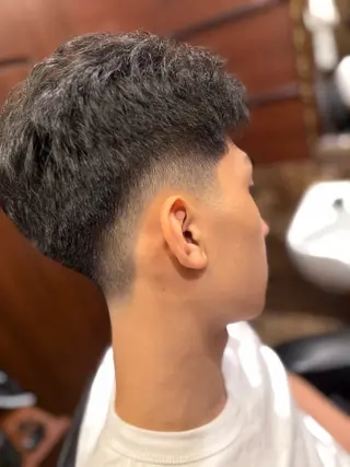 ショート 亀島 慈佑のヘアスタイル