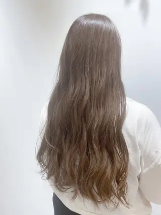 ロング 福元友梨 ディレクター✂️のヘアスタイル