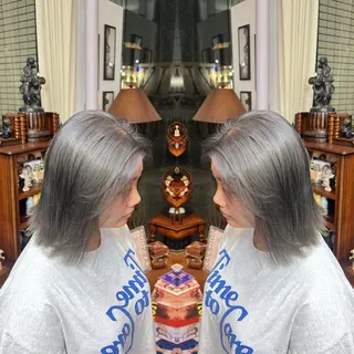 ミディアム カラー レイヤー/ボブ/ ミニボブ/AOIのヘアスタイル