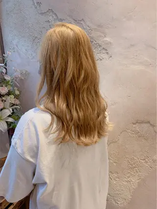 セミロング カラー 川井麻由🎀アイドル 量産🎀ピンクカラーのヘアスタイル