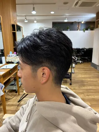 メンズ AIR BERRY所属・安島(あじま) 慎(まこと)のヘアスタイル