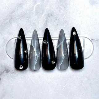 ネイル ☁️Yun nail Rin☁️のネイルデザイン