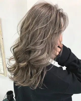 ロング カラー 👑圧倒的カラー👑 佐々木祐希のヘアスタイル