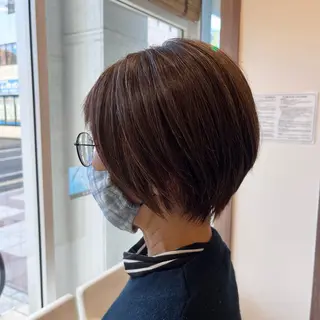 ショート カラー ナチュラル暖色カラー 🤎 佐藤栞のヘアスタイル