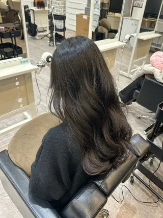 ロング 🩷愛咲🩷レイヤー /透明感カラーのヘアスタイル