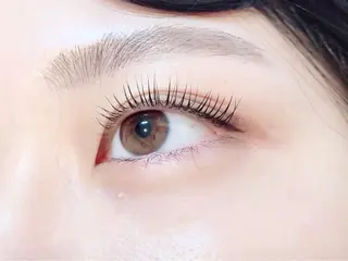 マツエク・マツパ デイジーラッシュ 大阪駅前第3ビルのマツエク・マツパデザイン