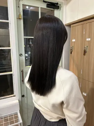 セミロング 小西 サラのヘアスタイル