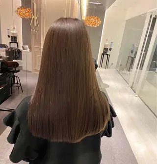 カラー 岡部 未咲希のヘアスタイル