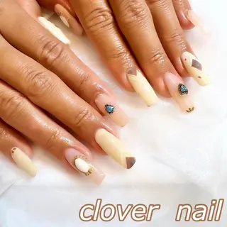 ネイル clover nailのネイルデザイン