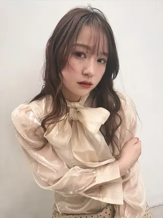 ロング カラー 💛🤍U too e’s 鎌倉🧸のヘアスタイル