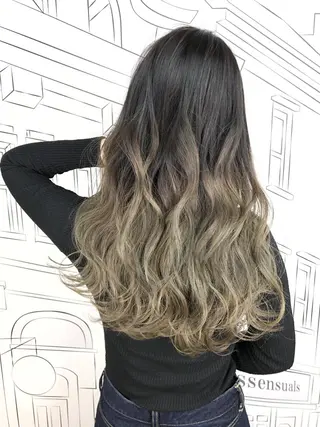 セミロング カラー レイヤー⭐️カラー ⭐️平川雅史のヘアスタイル