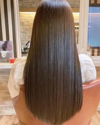 ロング マエダ マサシのヘアスタイル