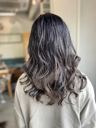 ロング スタジオフツーロバイビーヘアー所属・貞任 星哉のヘアスタイル