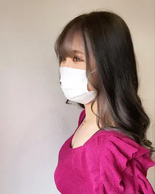 ロング カラー マテリアル 中央駅店のヘアスタイル