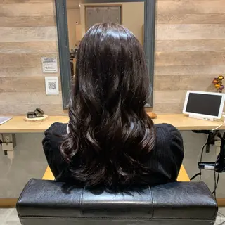 セミロング カラー 佐藤 杏奈のヘアスタイル