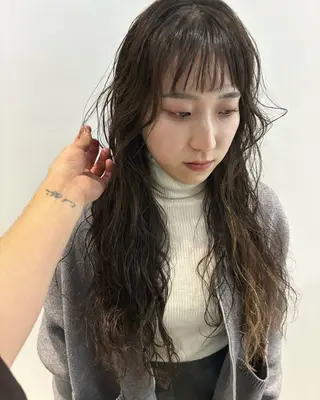 ロング パーマ Go to day渋谷sol店所属・🟧オシャレ女子多数 アツシ🟧のヘアスタイル