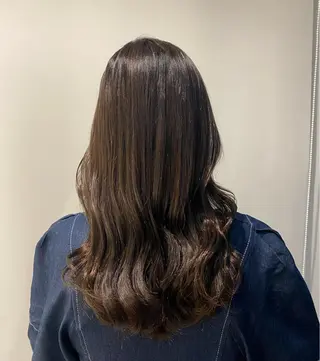 セミロング カラー 🦋‪ハイトーンカラ ー🦋‪熊田 史織のヘアスタイル
