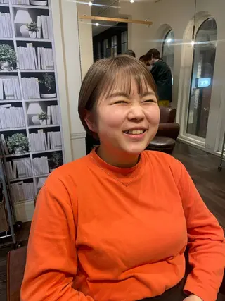 ショート カラー UNHAIRbyshiomi H所属・十川 明優花のヘアスタイル