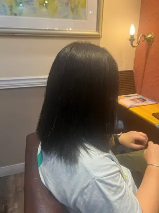 ミディアム ビューティーサロンヌーベル一ノ割店所属・大内 芹菜のヘアスタイル