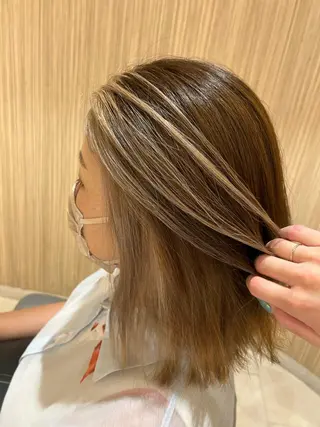カラー 久永 菫のヘアスタイル