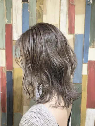 カラー 嶋村夏実🌼レイヤー 🌸白髪ぼかしのヘアスタイル