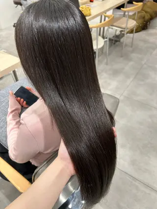 ここな Un amiのヘアスタイル
