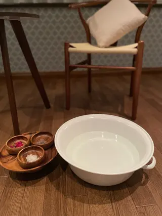 salon jiuu 巻き肩・肩こり・猫背のエステ・リラクイメージ