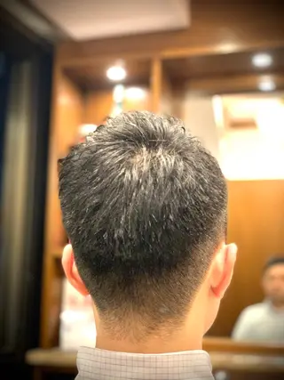 ショート HIRO銀座　バーバーショップ丸の内所属・ヒロ銀座 林のヘアスタイル