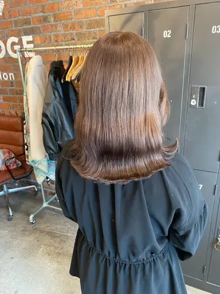 ミディアム カラー the BRIDGE 加藤みのりのヘアスタイル