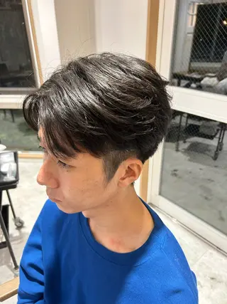 メンズ ナルミ ケイスケのヘアスタイル