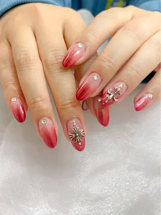 ネイル 五十嵐 美智のネイルデザイン