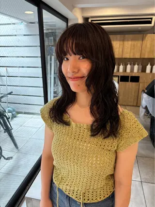 ミディアム パーマ リリカ🐈‍⬛ブリー チカラー/上永谷のヘアスタイル