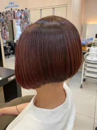 カラー 内田温子大人女性 ハイライト、ボブのヘアスタイル